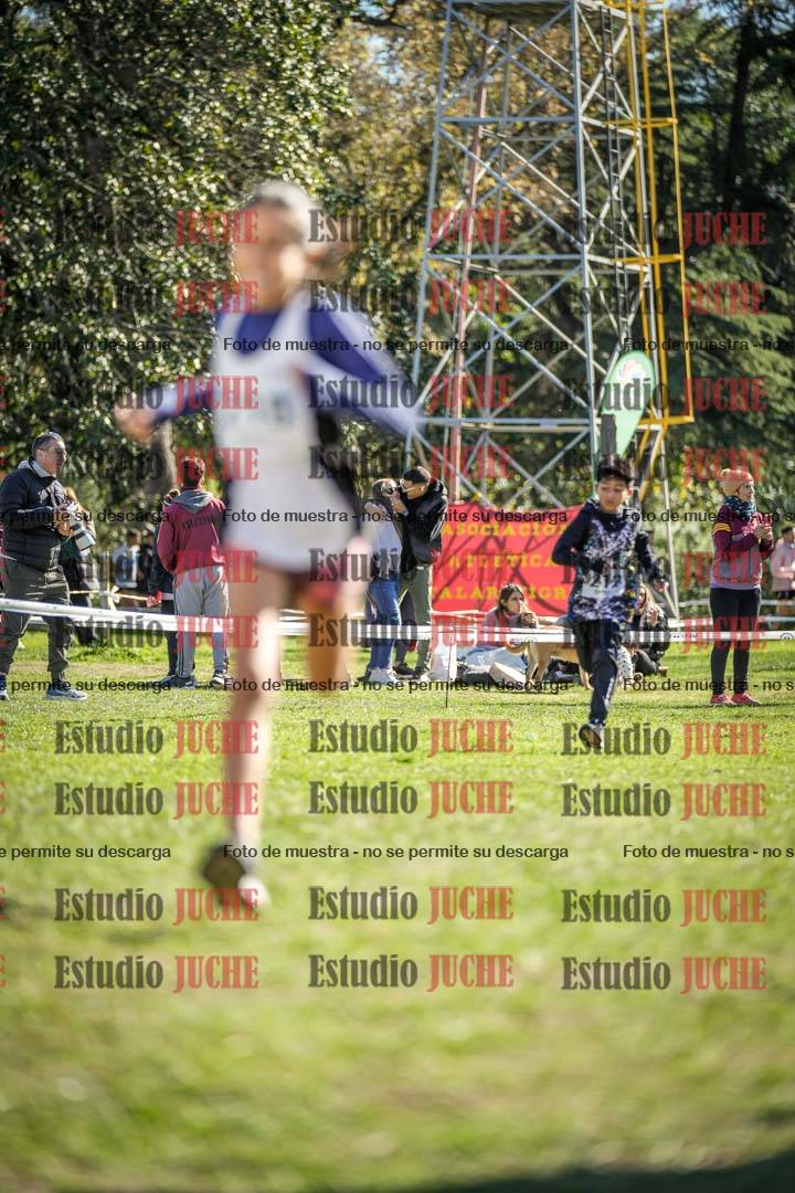 Fotos de la llegada del cross de 1000 m