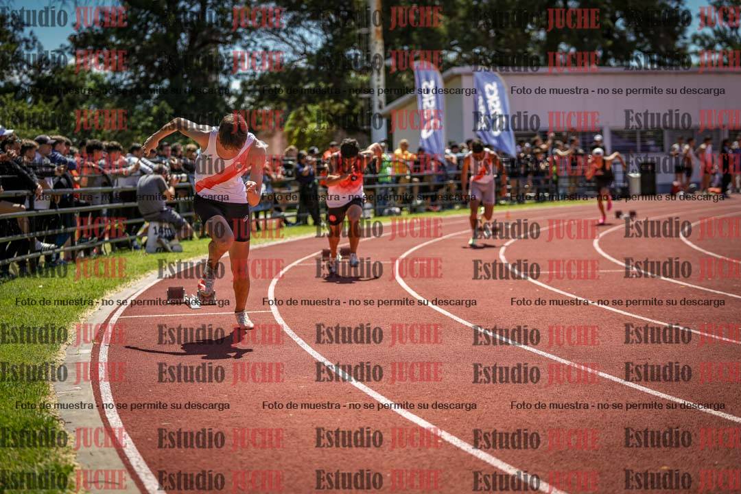 Fotos de los 400 m llanos de varones