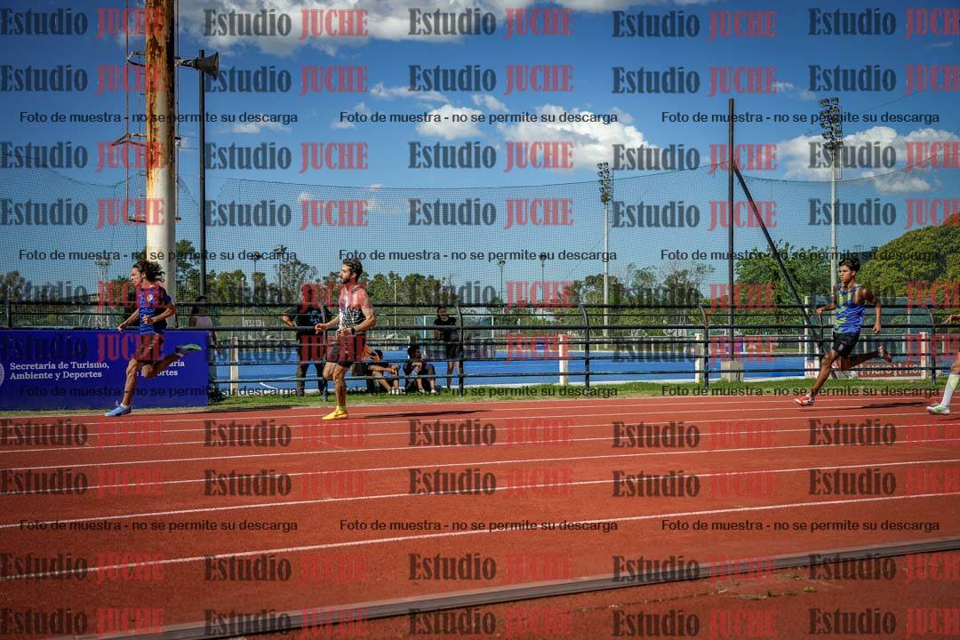 Fotos de los 200 m llanos de varones