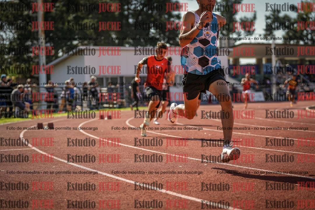 Fotos de los 400 m llanos de varones
