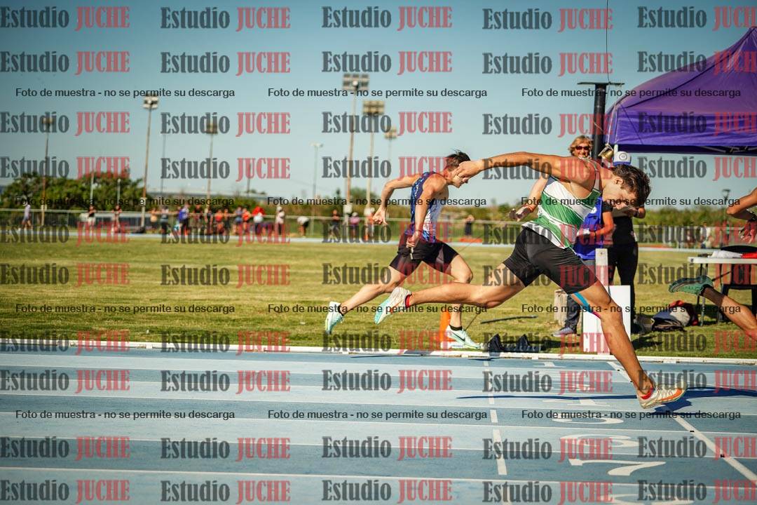 Fotos de los 400 m llanos de varones