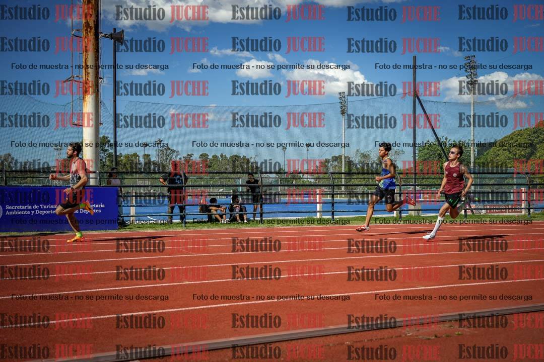 Fotos de los 200 m llanos de varones