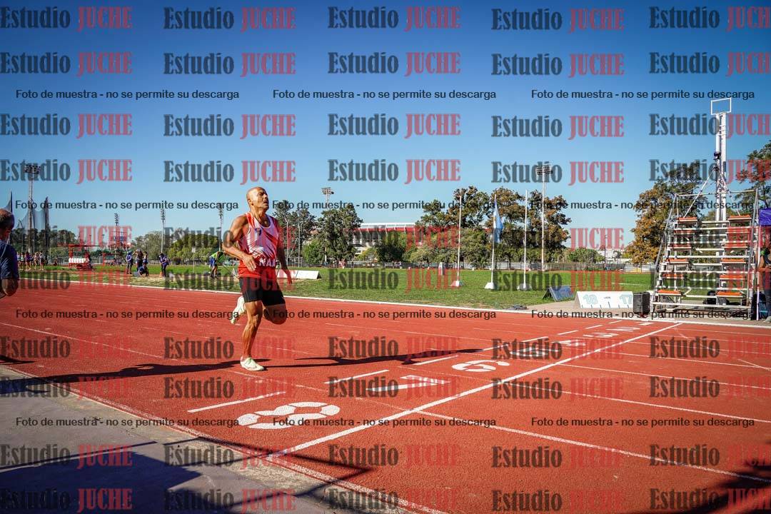 Fotos de los 400 m llanos de varones