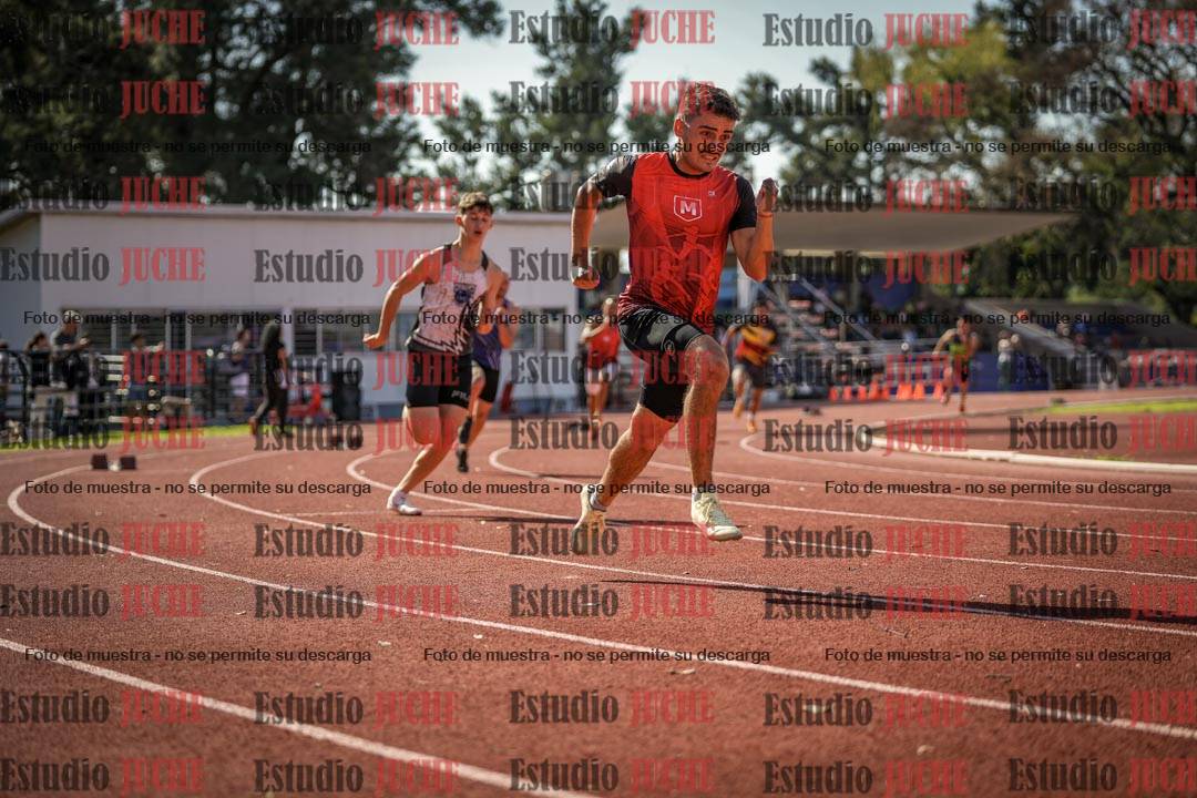 Fotos de los 400 m llanos de varones