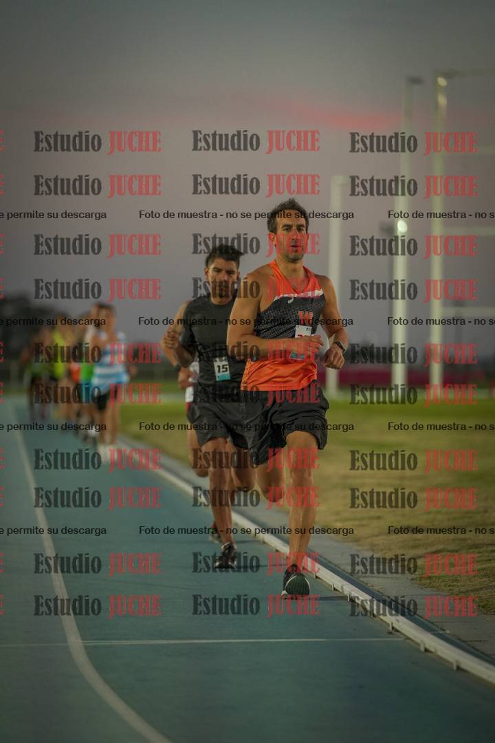 Fotos de los 3000 m llanos de varones