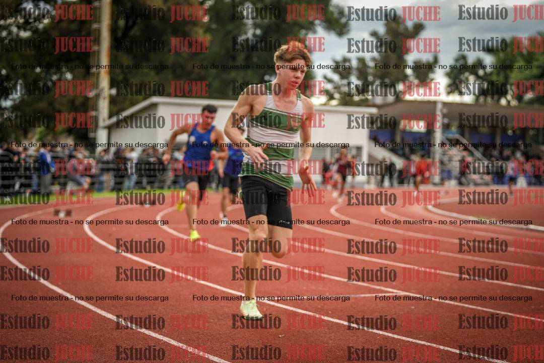 Fotos de los 400 m llanos de varones
