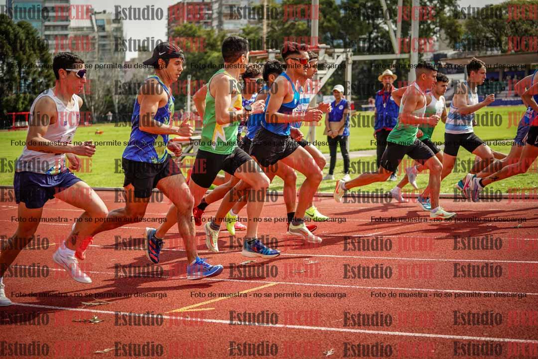 Fotos de los 3000 m llanos de varones