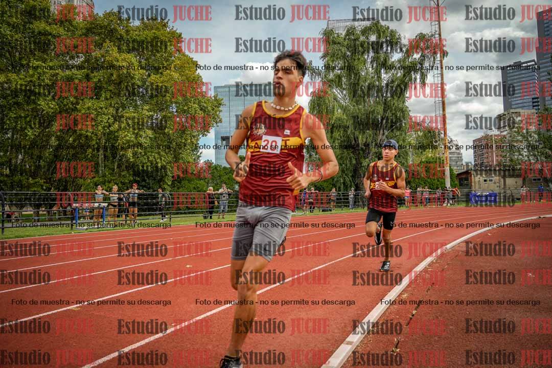 Fotos de los 800 m de varones