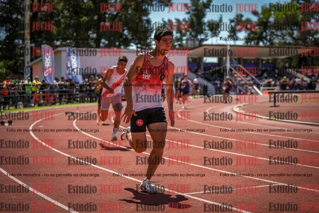 Fotos de los 400 m llanos de varones