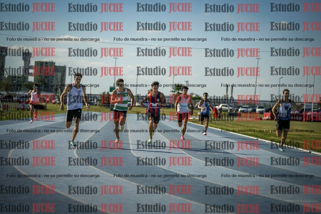 Fotos de los 400 m llanos de varones
