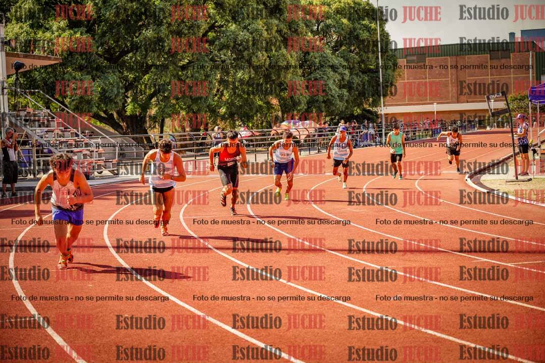 Fotos de los 800 m llanos de varones
