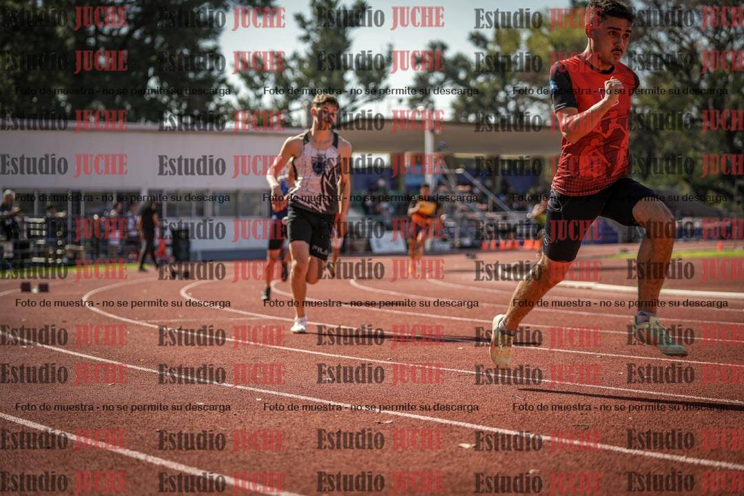 Fotos de los 400 m llanos de varones