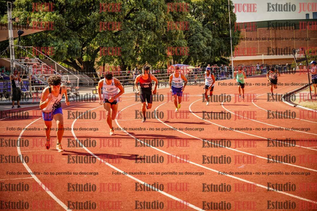 Fotos de los 800 m llanos de varones