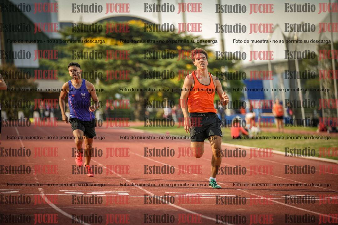 Fotos de los 400 m llanos de varones