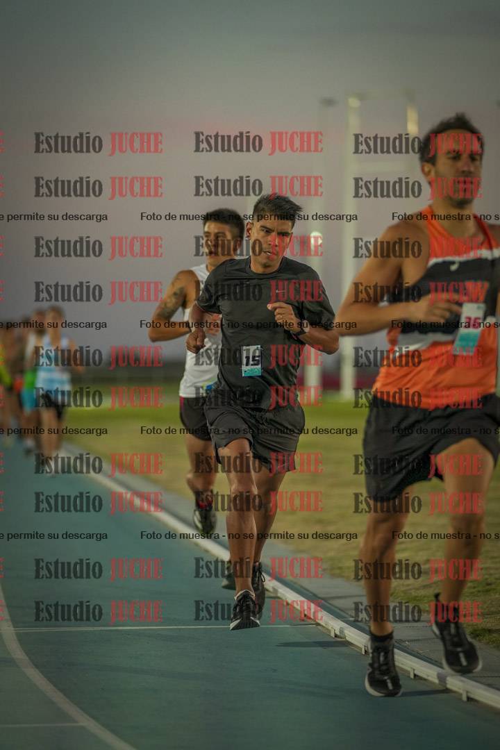 Fotos de los 3000 m llanos de varones