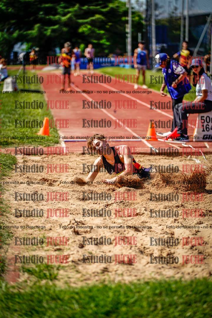 Fotos del salto en largo de varones
