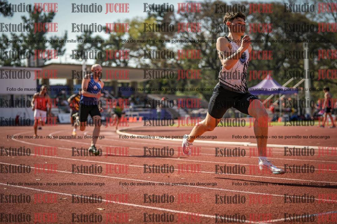 Fotos de los 400 m llanos de varones