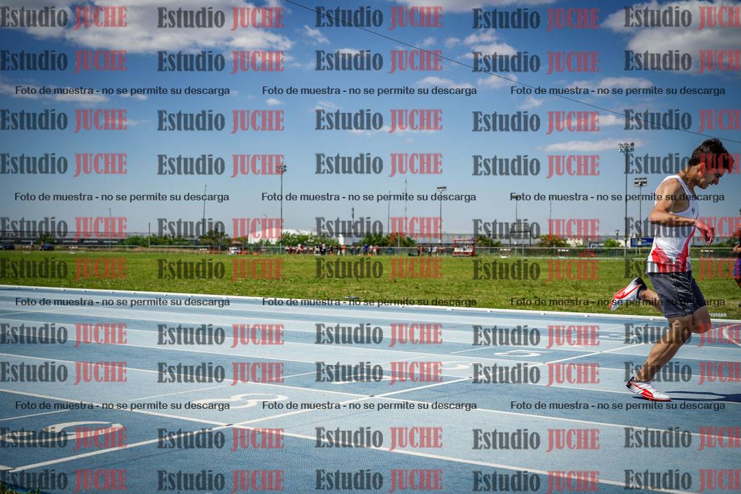 Fotos de los 400 m llanos de varones