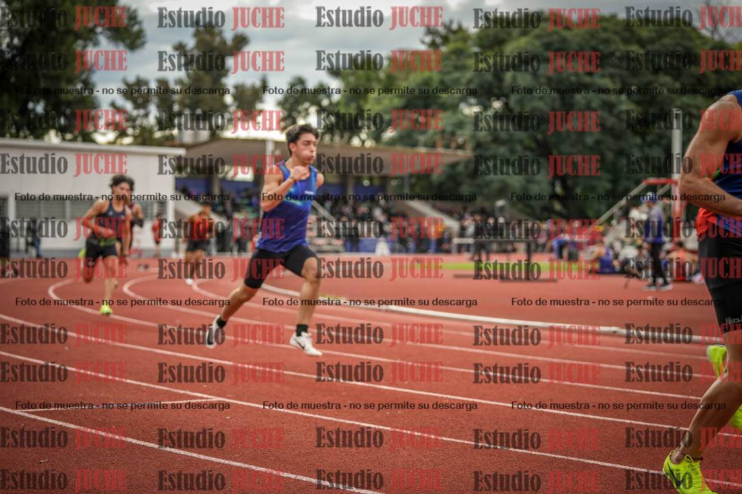 Fotos de los 400 m llanos de varones
