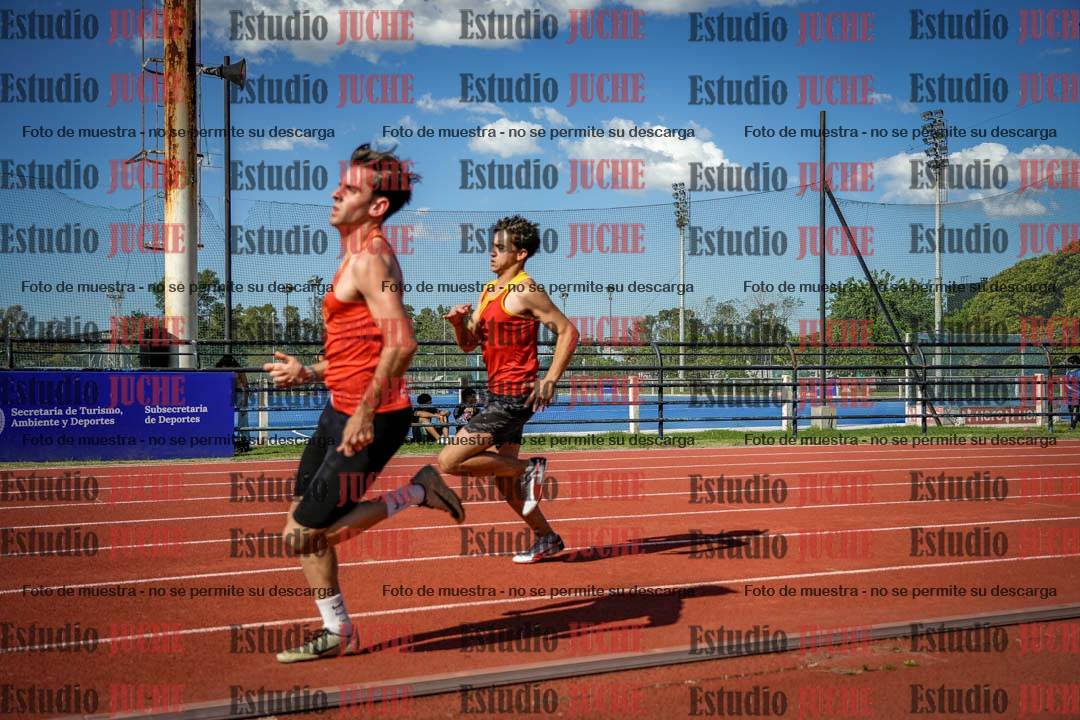 Fotos de los 200 m llanos de varones