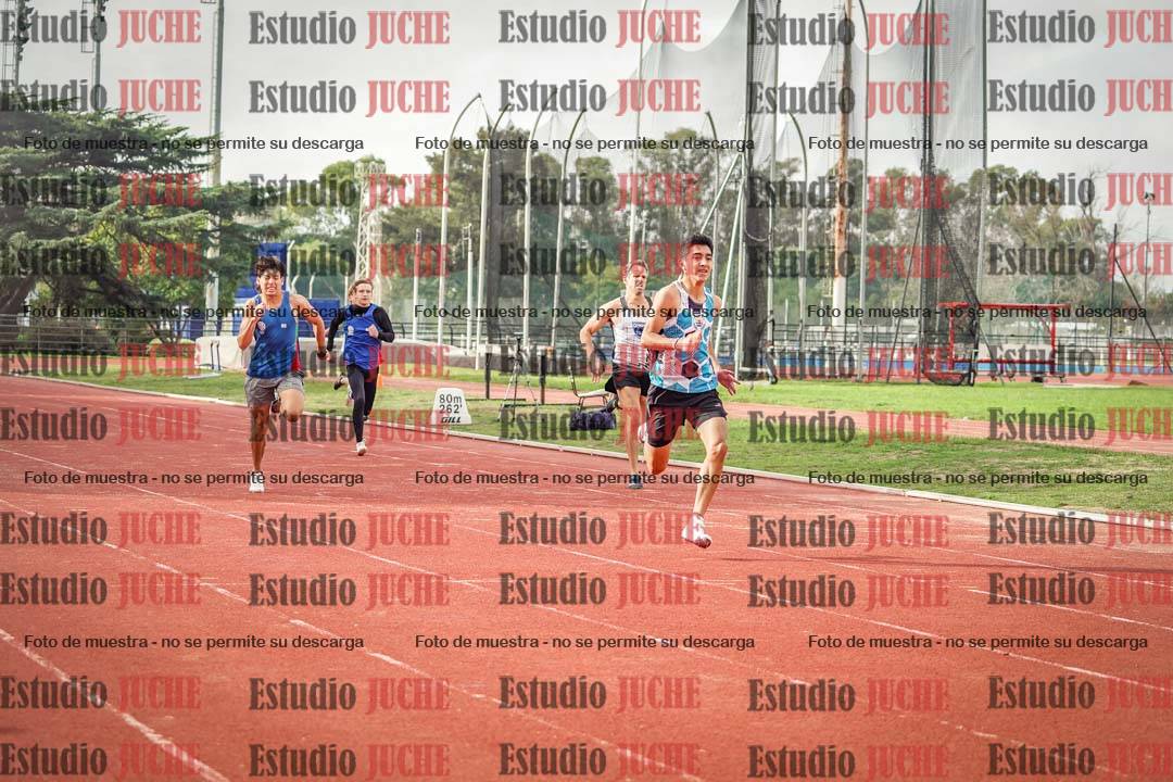 Fotos de los 400 m llanos de varones