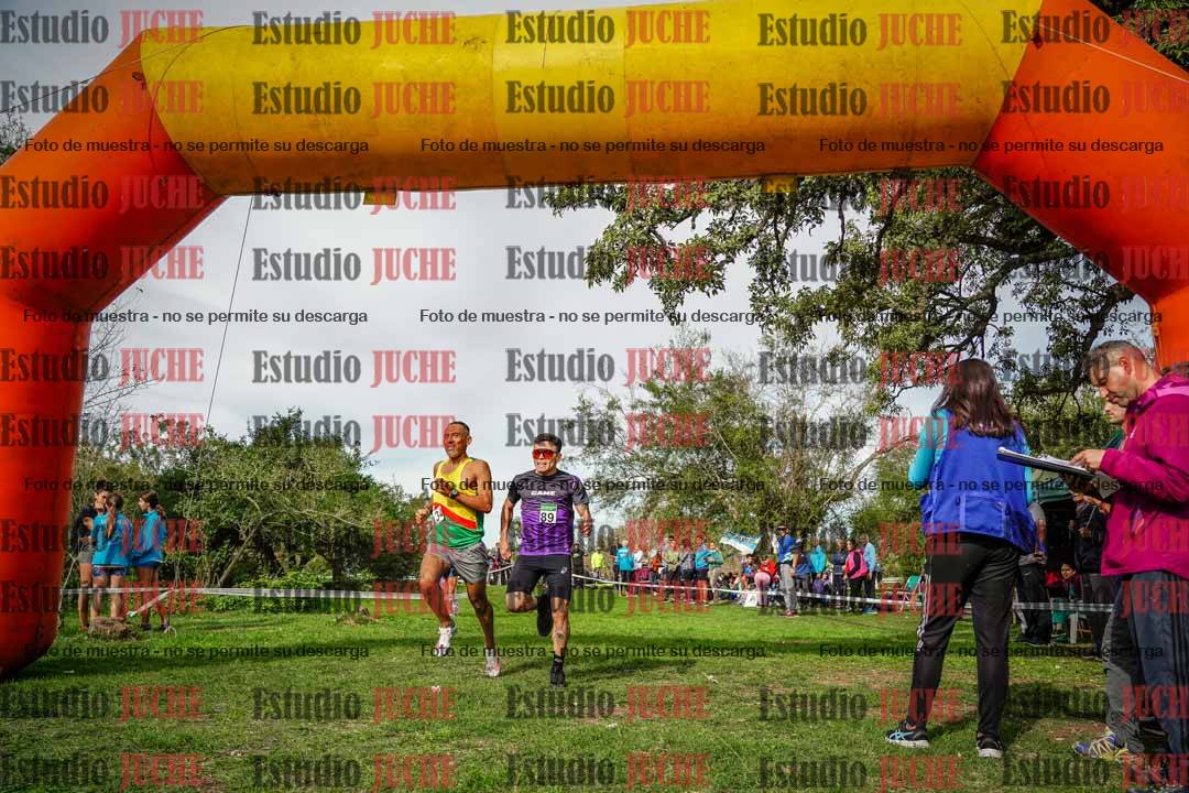 Fotos de la llegada del cross de 8000 m