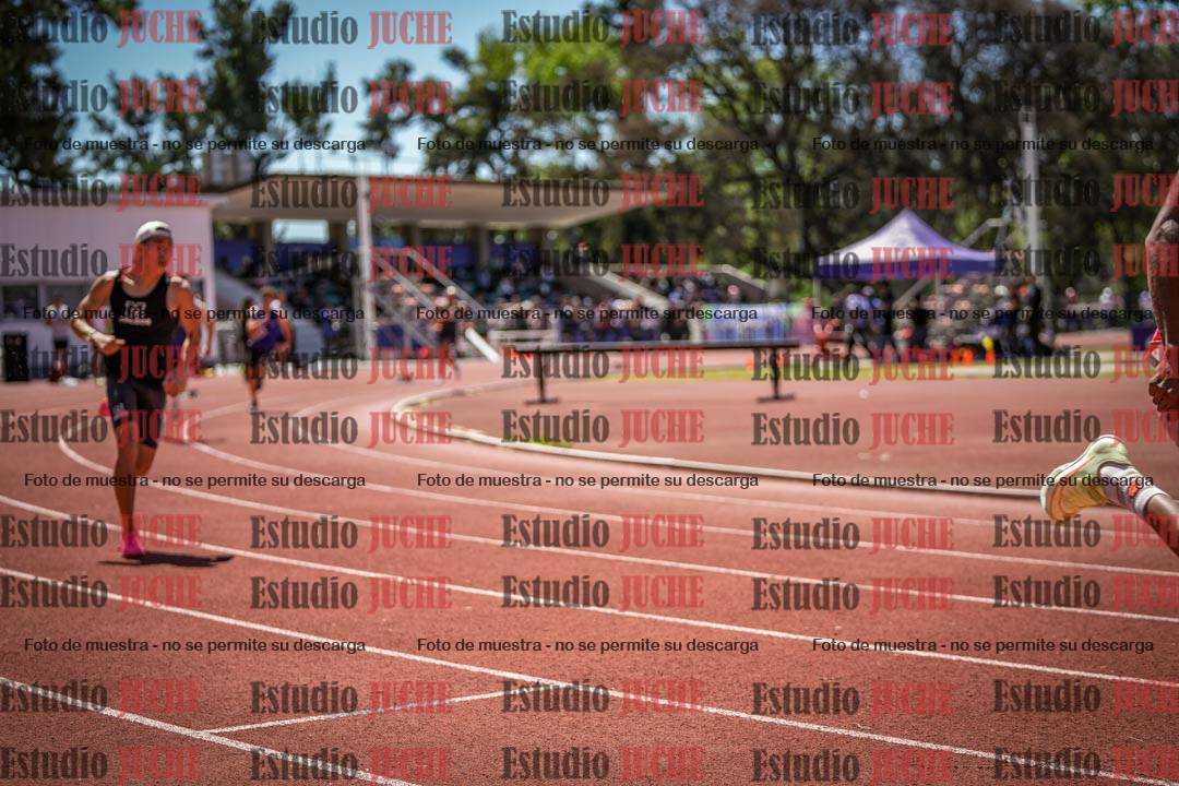 Fotos de los 400 m llanos de varones