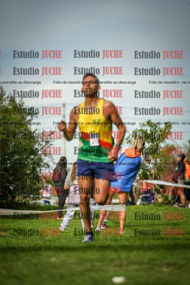 Fotos de la llegada del cross de 8000 m