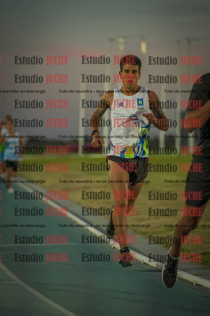Fotos de los 3000 m llanos de varones