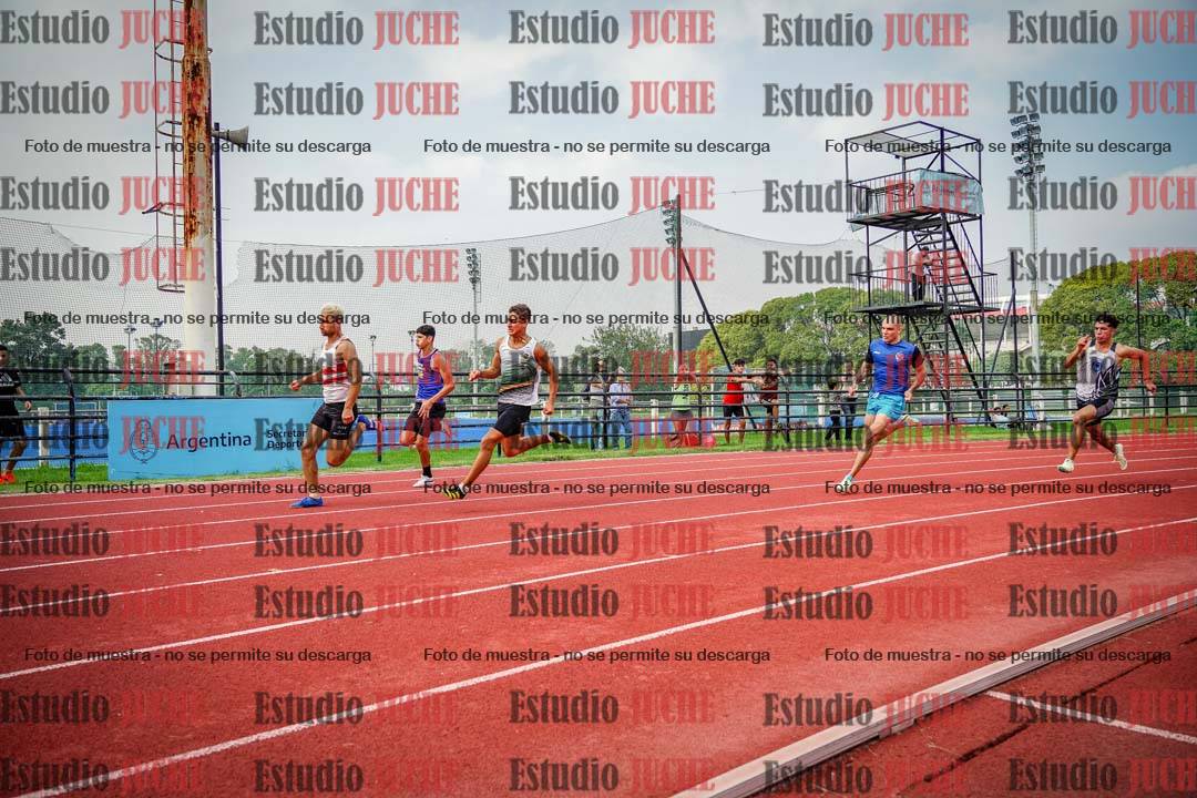 Fotos de los 200 m llanos de varones