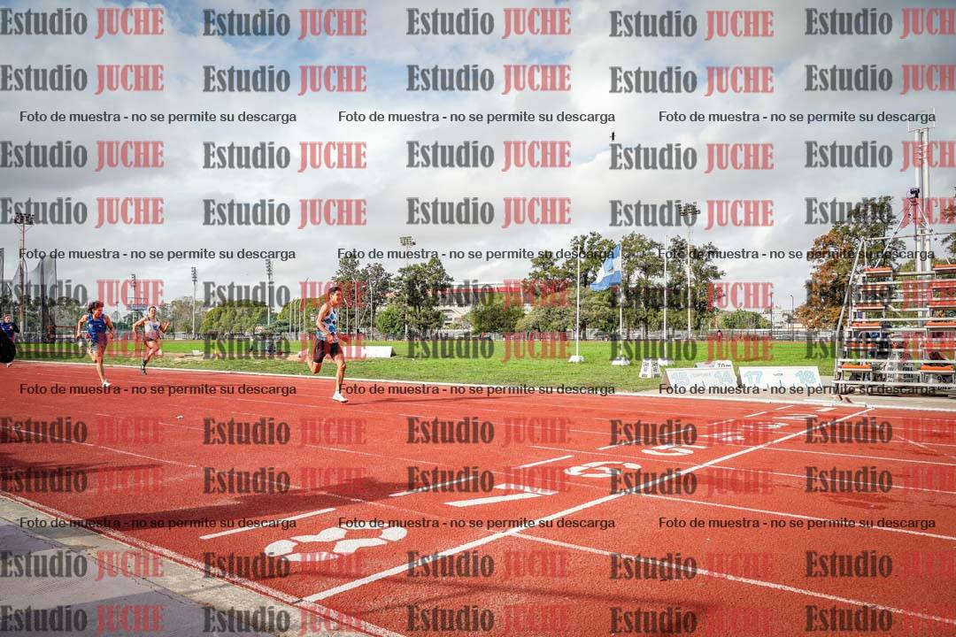 Fotos de los 400 m llanos de varones