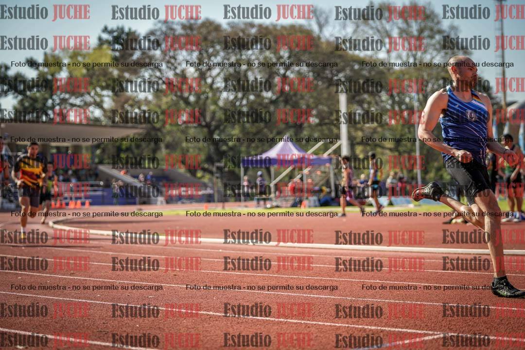 Fotos de los 400 m llanos de varones