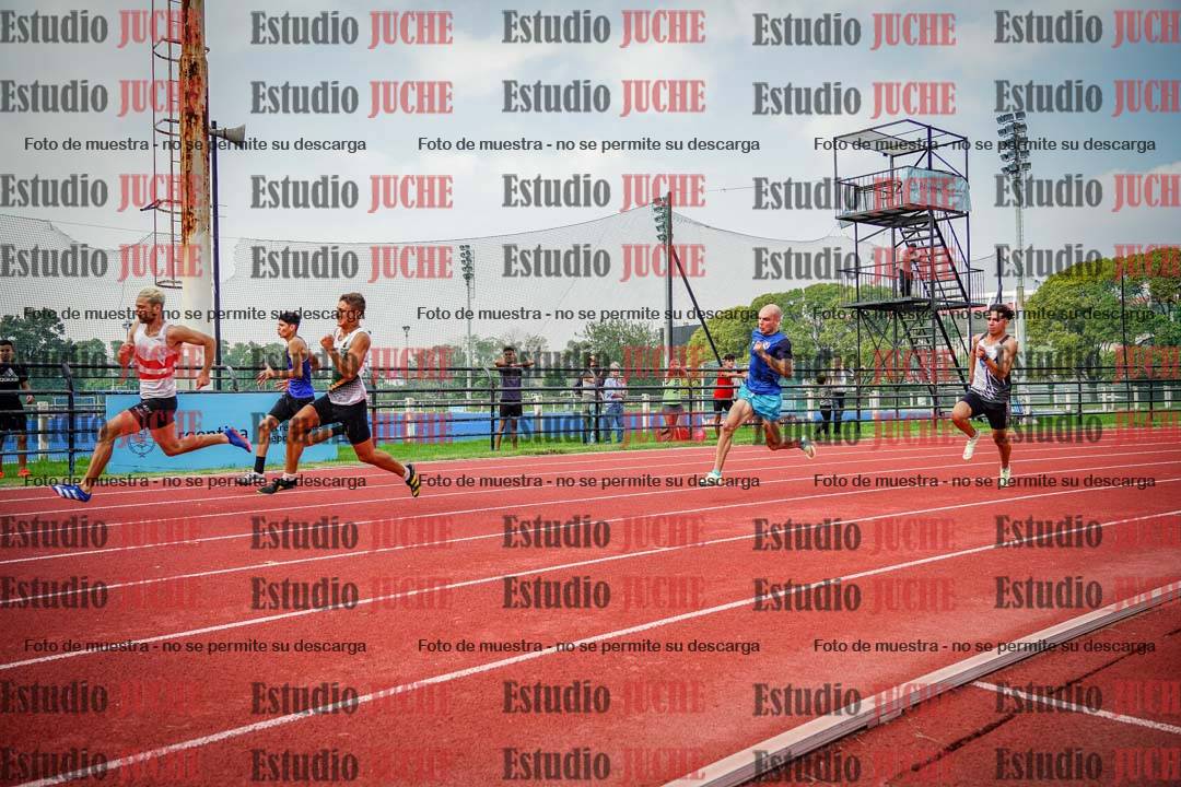 Fotos de los 200 m llanos de varones