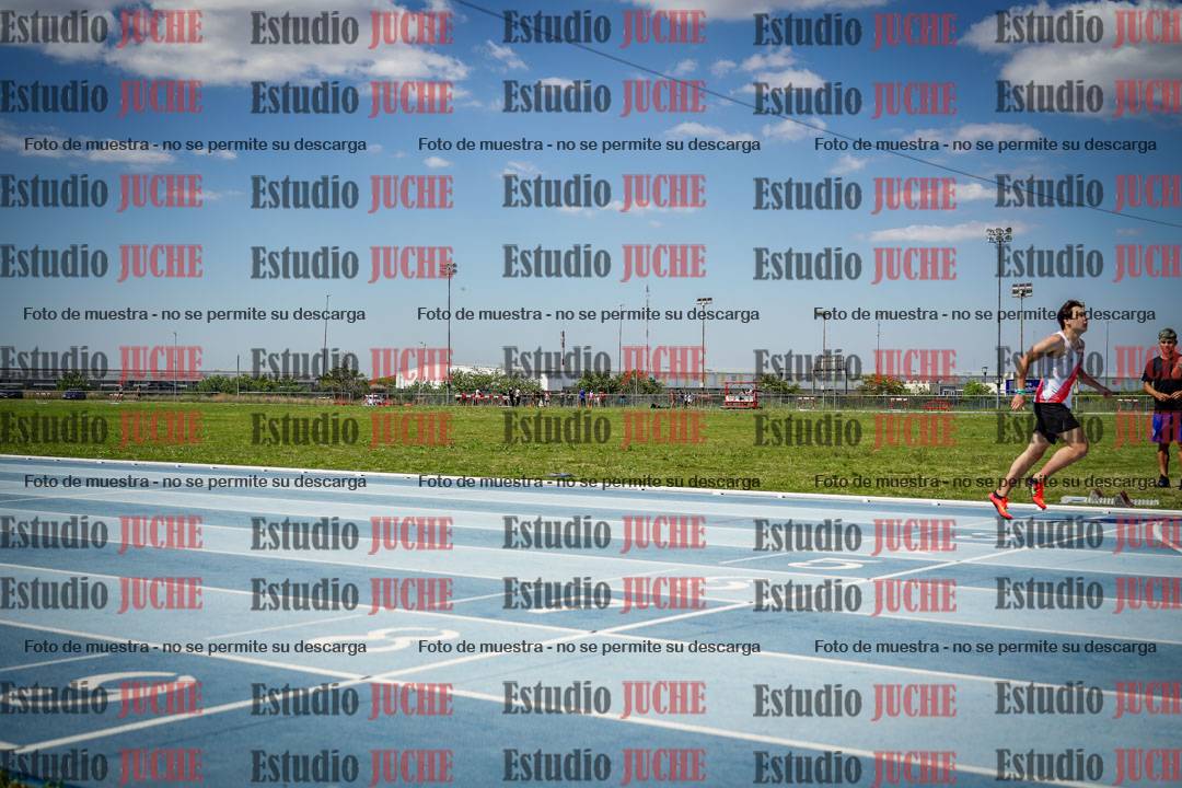 Fotos de los 400 m llanos de varones