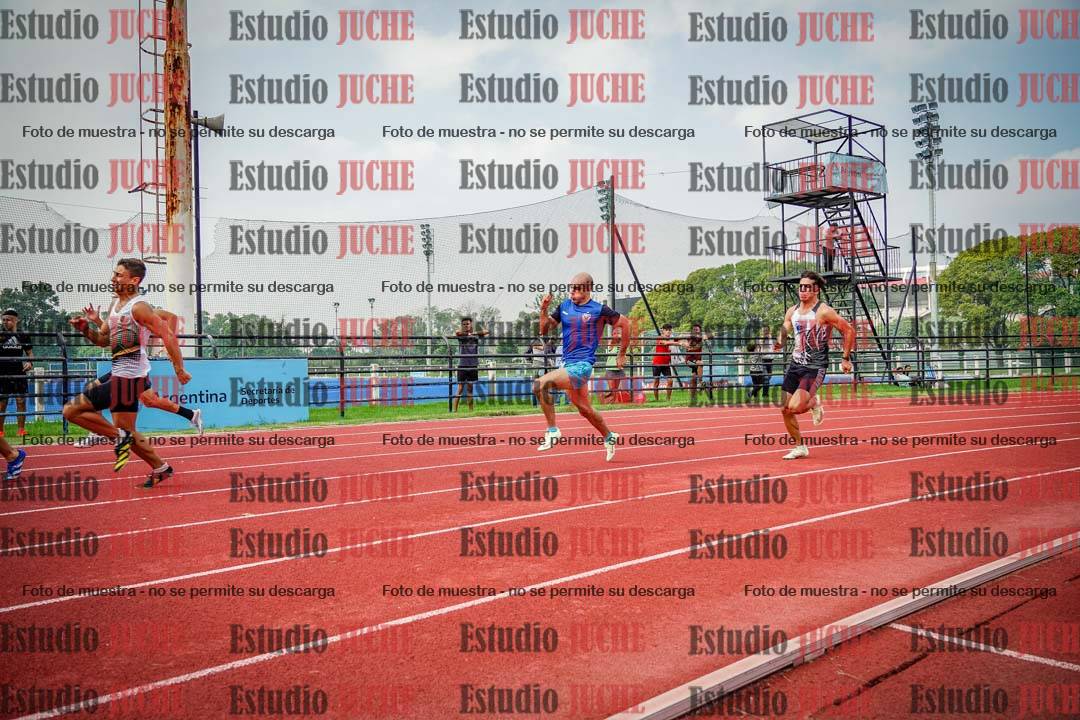 Fotos de los 200 m llanos de varones
