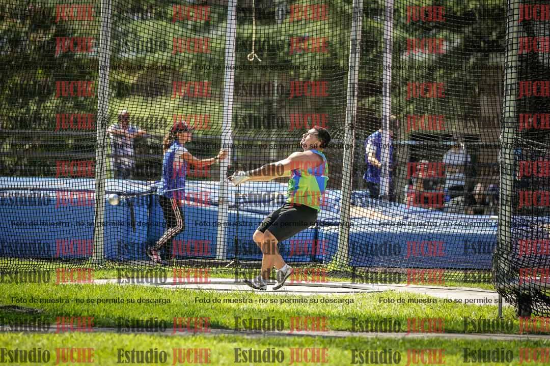 Fotos del lanzamiento de martillo de varones