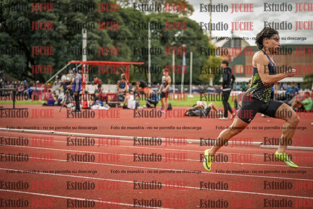 Fotos de los 400 m llanos de varones