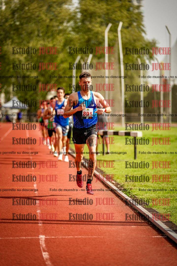 Fotos de los 3000 m llanos de varones