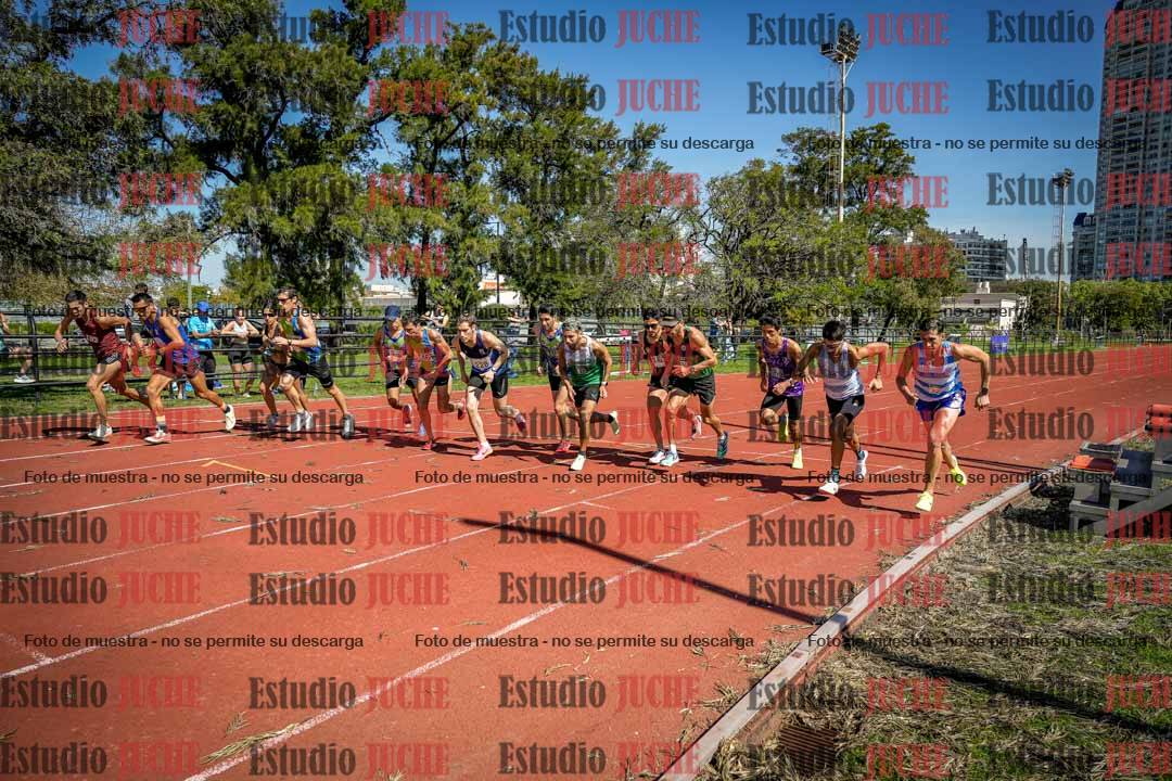 Fotos de los 5000 m llanos de mujeres y varones