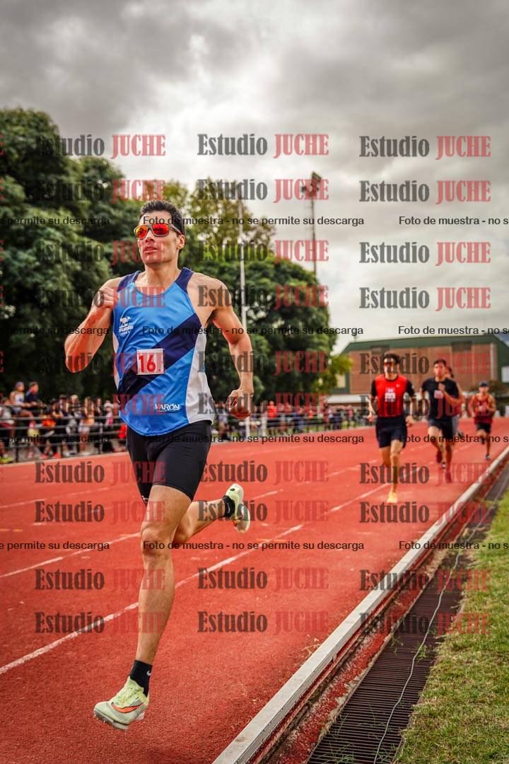 Fotos de los 800 m de varones