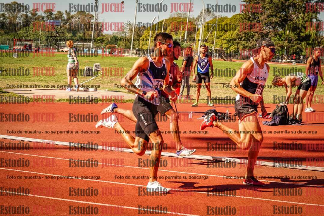 Fotos de los 800 m llanos de varones