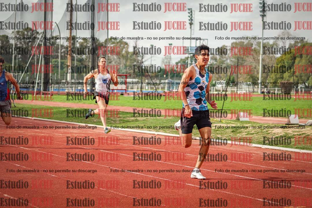 Fotos de los 400 m llanos de varones