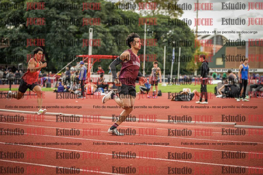 Fotos de los 400 m llanos de varones