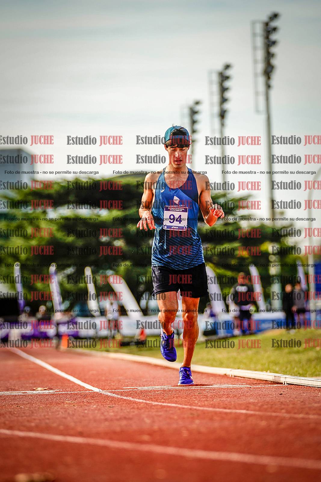 Fotos de los 3000 m con obstáculos de varones