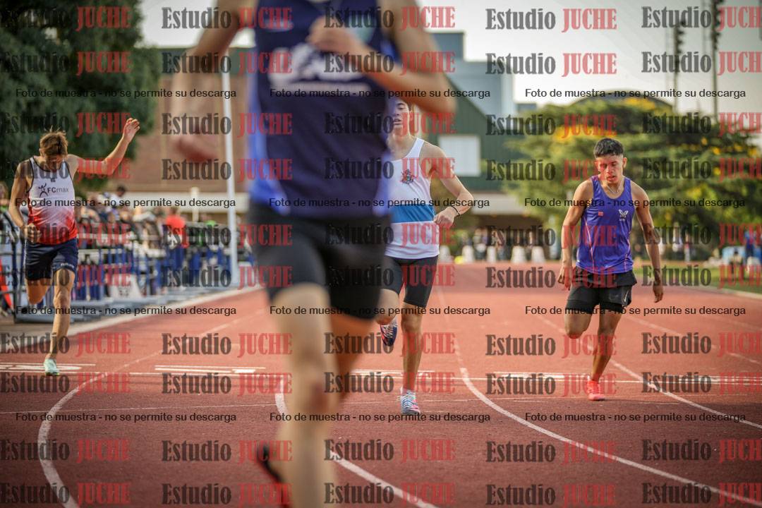 Fotos de los 400 m llanos de varones