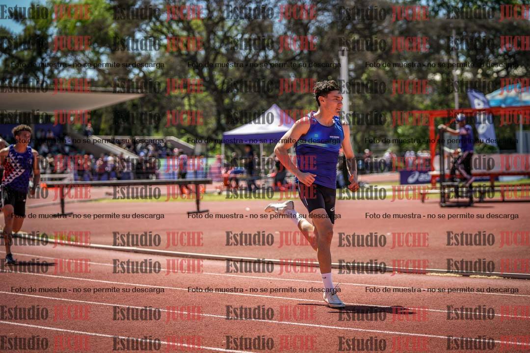 Fotos de los 400 m llanos de varones