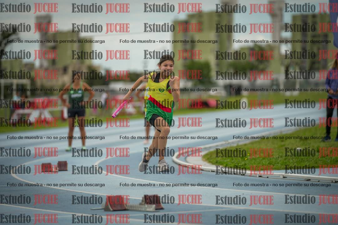 Fotos de las postas 4x200 m llanos de mujeres