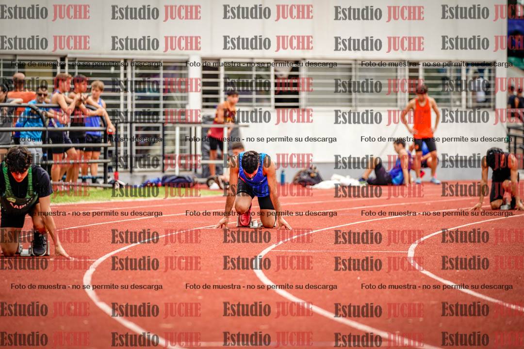 Fotos de los 400 m con vallas de varones