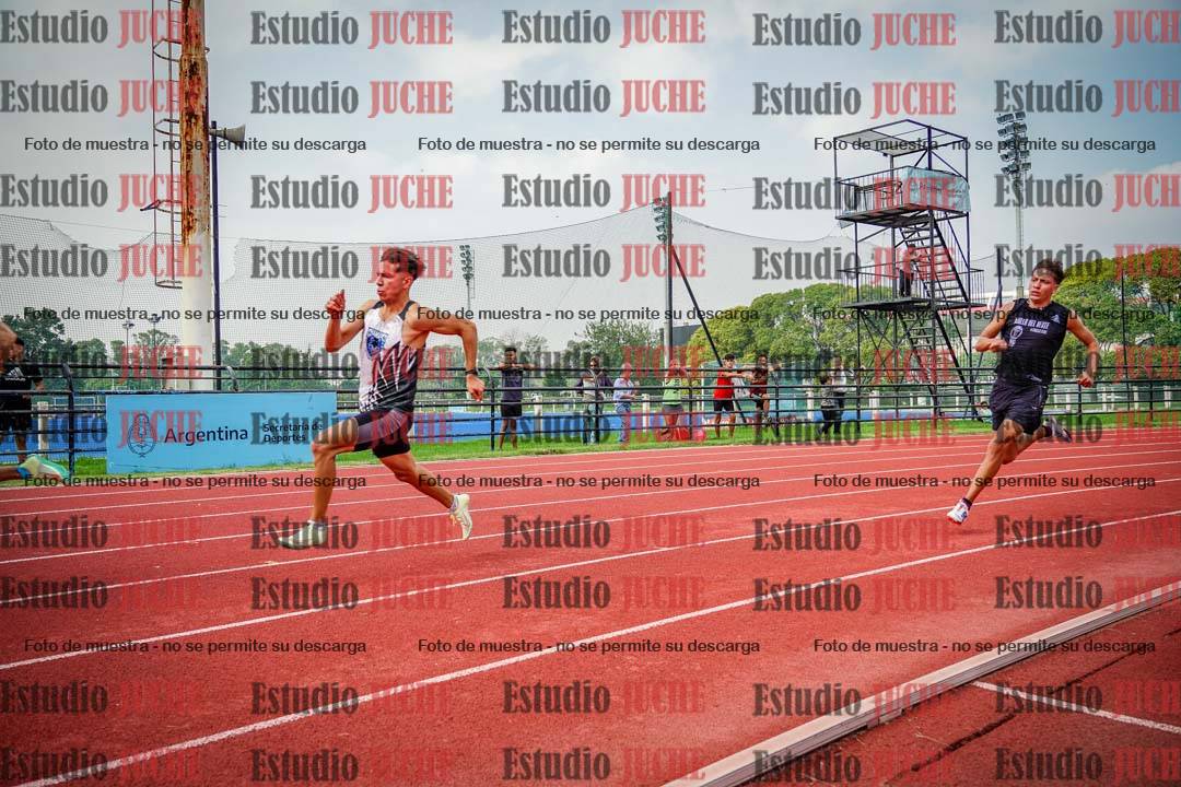 Fotos de los 200 m llanos de varones