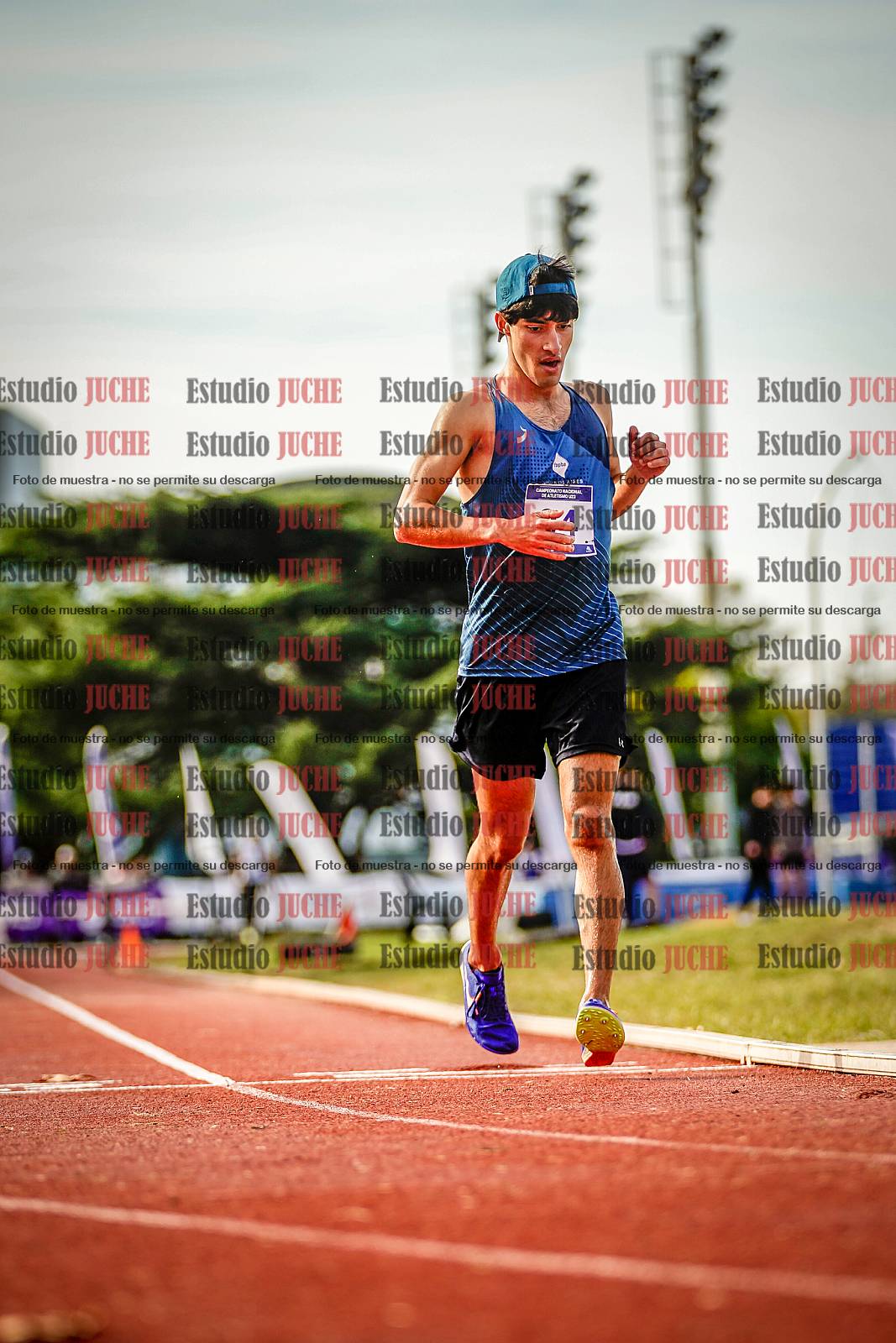 Fotos de los 3000 m con obstáculos de varones